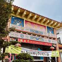**"Wandering Through History: A Solo Adventure on Bishopgate and Carpenter Street in Kuching"**