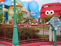 เครื่องเล่นเด็ก Elmo's Little Drive : USJ2024