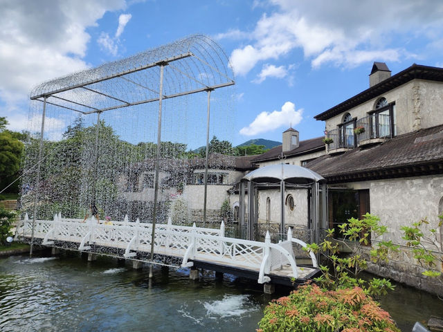 Hakone Venetian Glass Museum (Glass Forest) 