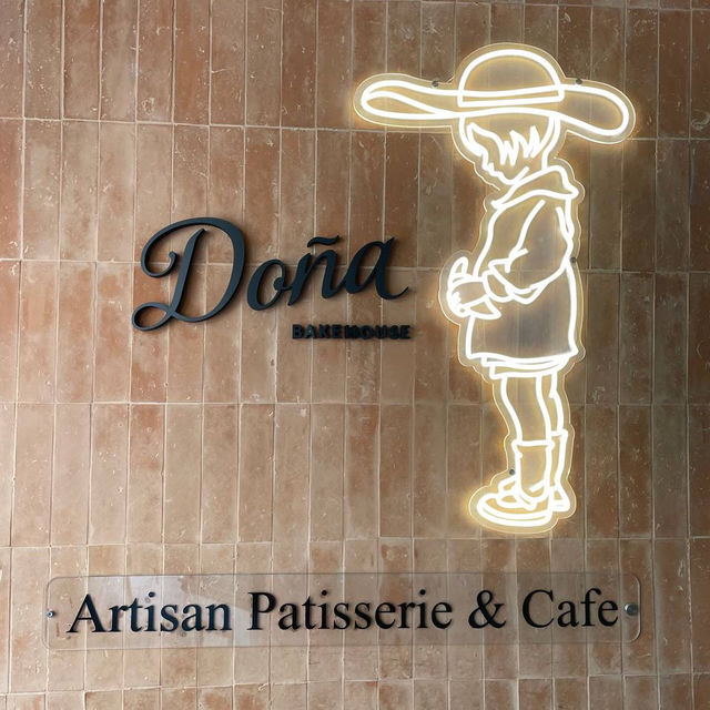 Dona bakehouse jb