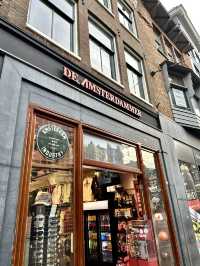 Shop Authentic Amsterdam: Gifts and Souvenirs at De Amsterdammer 🇳🇱