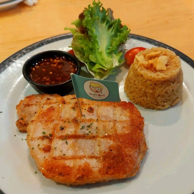 Hungry Nerd Steak & Pasta @ ราชเทวี