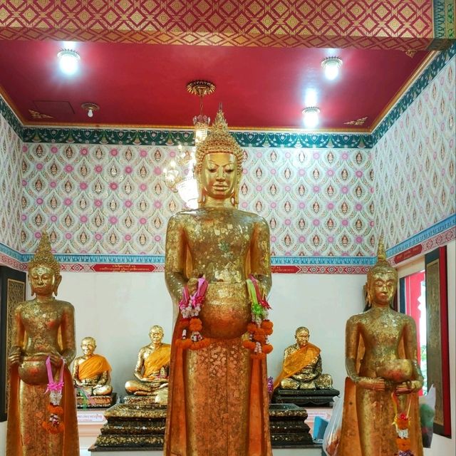 สักการะ "หลวงพ่อแก่นจันทน์" คู่เมืองราชบุรี