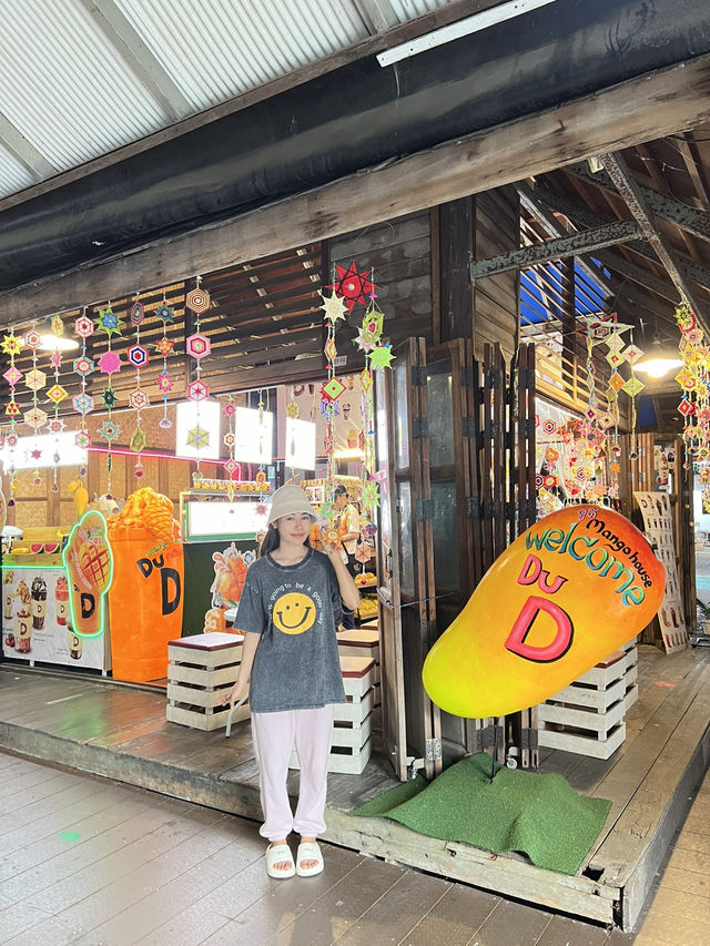 เที่ยวตลาดน้ำสี่ภาค พัทยา