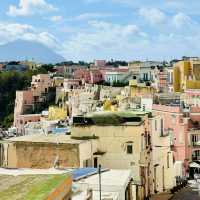 Don’t miss the colourful island of Procida 🇮🇹 