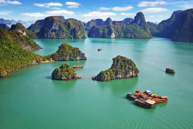 Ha Long Bay: A Marvel of Cuisine, Scenery, and Culture