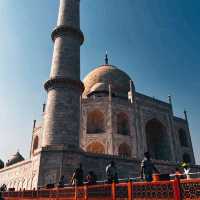 THE TAJ MAHAL: AMAZING ARCHITECTURE AND HISTORY.