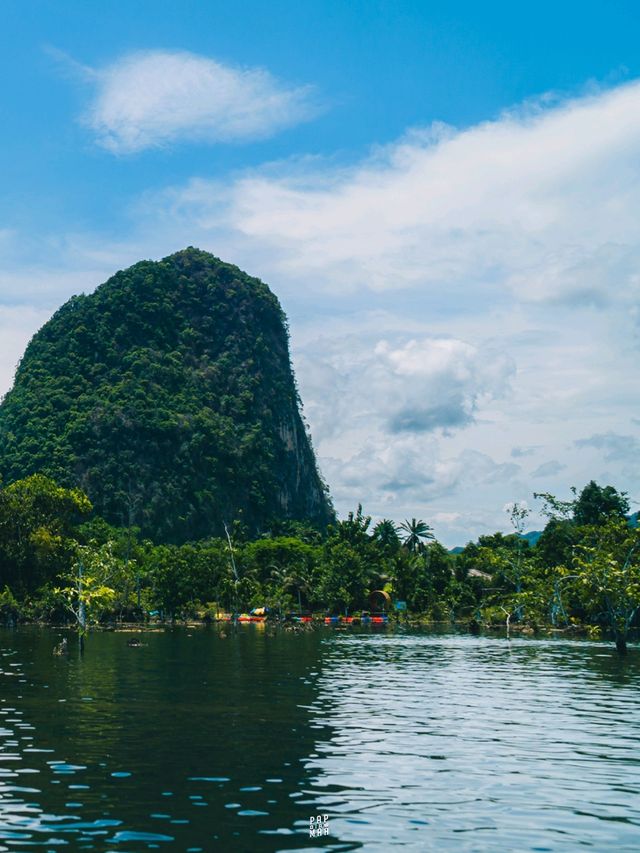 🏞️ พายคายัคสัมผัสธรรมชาติของคลองน้ำใส