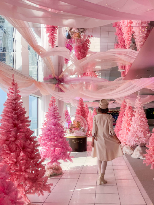 大阪観光🥰空中庭園展望台のピンクのツリーが可愛い😍🎄🩷 | Trip.com 大阪