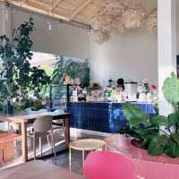 Summer Rain - Cafe & Casual Dining🍰🥤🌺