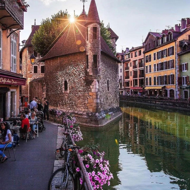 The French villages are so beautiful! 🇫🇷