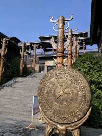 貴州避暑好去處，體驗苗村文化：丹寨萬達小鎮