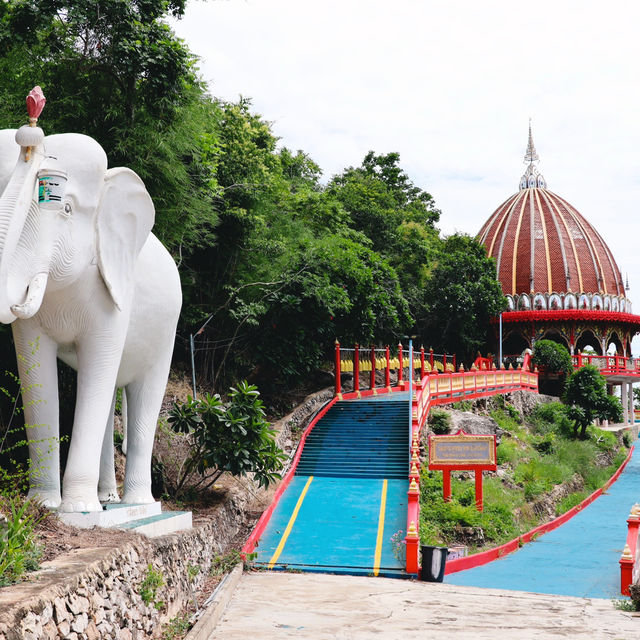 รอยพระพุทธบาทวัดภูคา