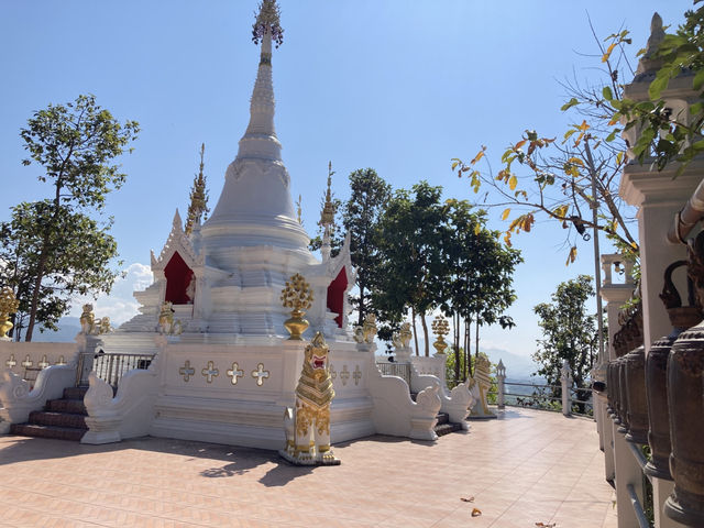 วัดพระธาตุจอมมอญ 