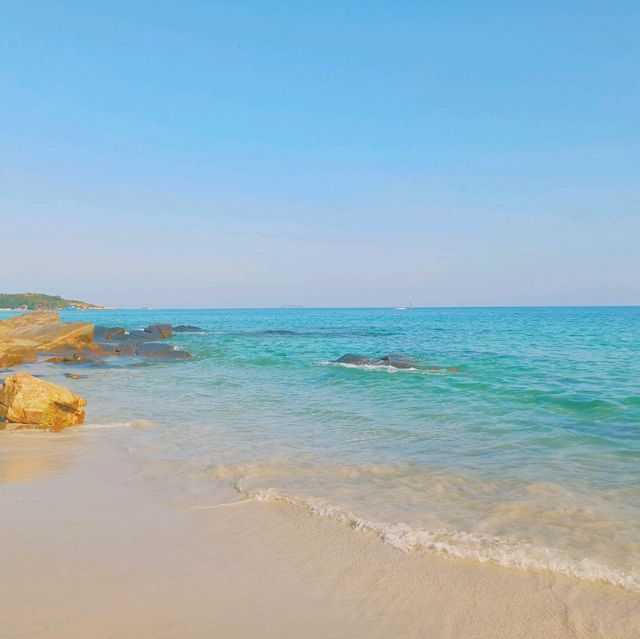 泰國沙美島最大的海灘景點:鑽石海灘。適合休閒娛樂游泳拍照📸