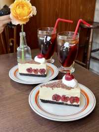 Chesse cake cafe in Shinjuku🍰