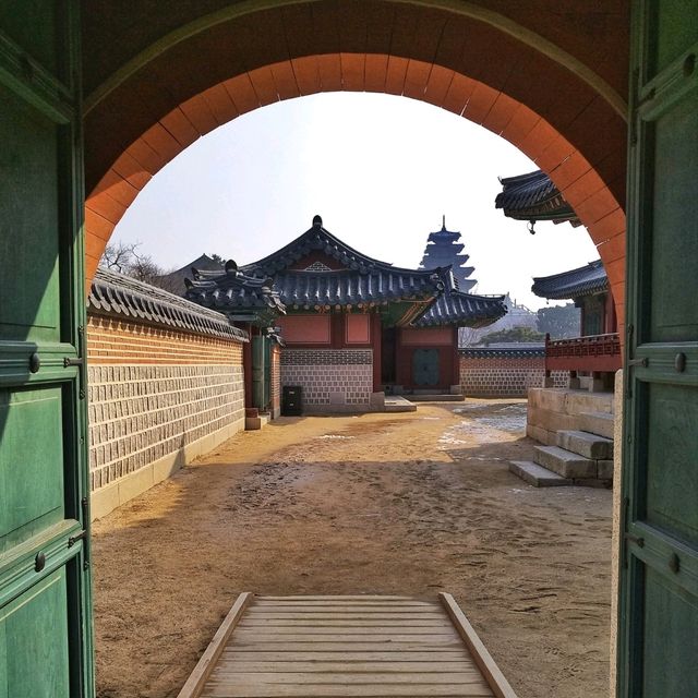 🇰🇷 Stepping Back in Time: Gyeongbokgung Palace, the Heart of the Joseon Dynasty