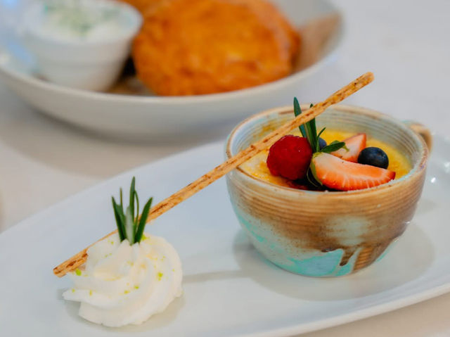 Castaway Restaurant, Café & Pool Bar