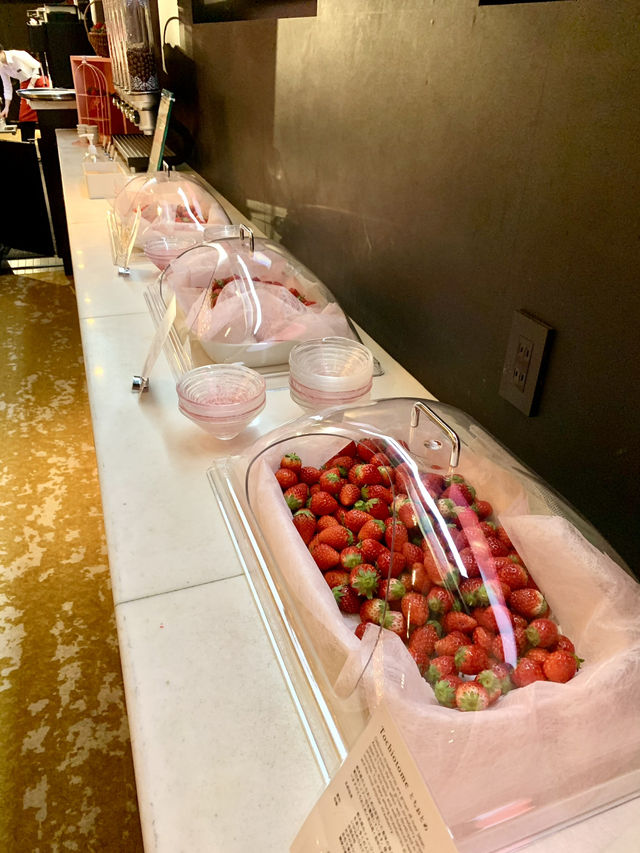 Strawberry Dreams at Brewer's Coffee & Bar🍓