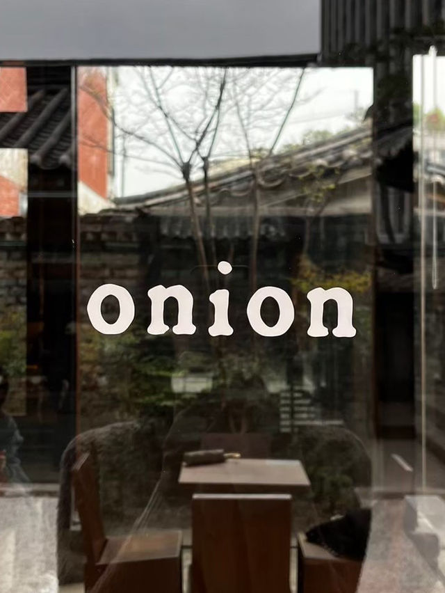 韓国の話題カフェ☕️可愛さ映え美味しさ間違いなしの「onion」🍓💗
