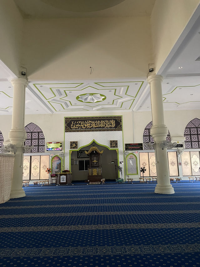 The mosque’s architecture is simple yet elegant 