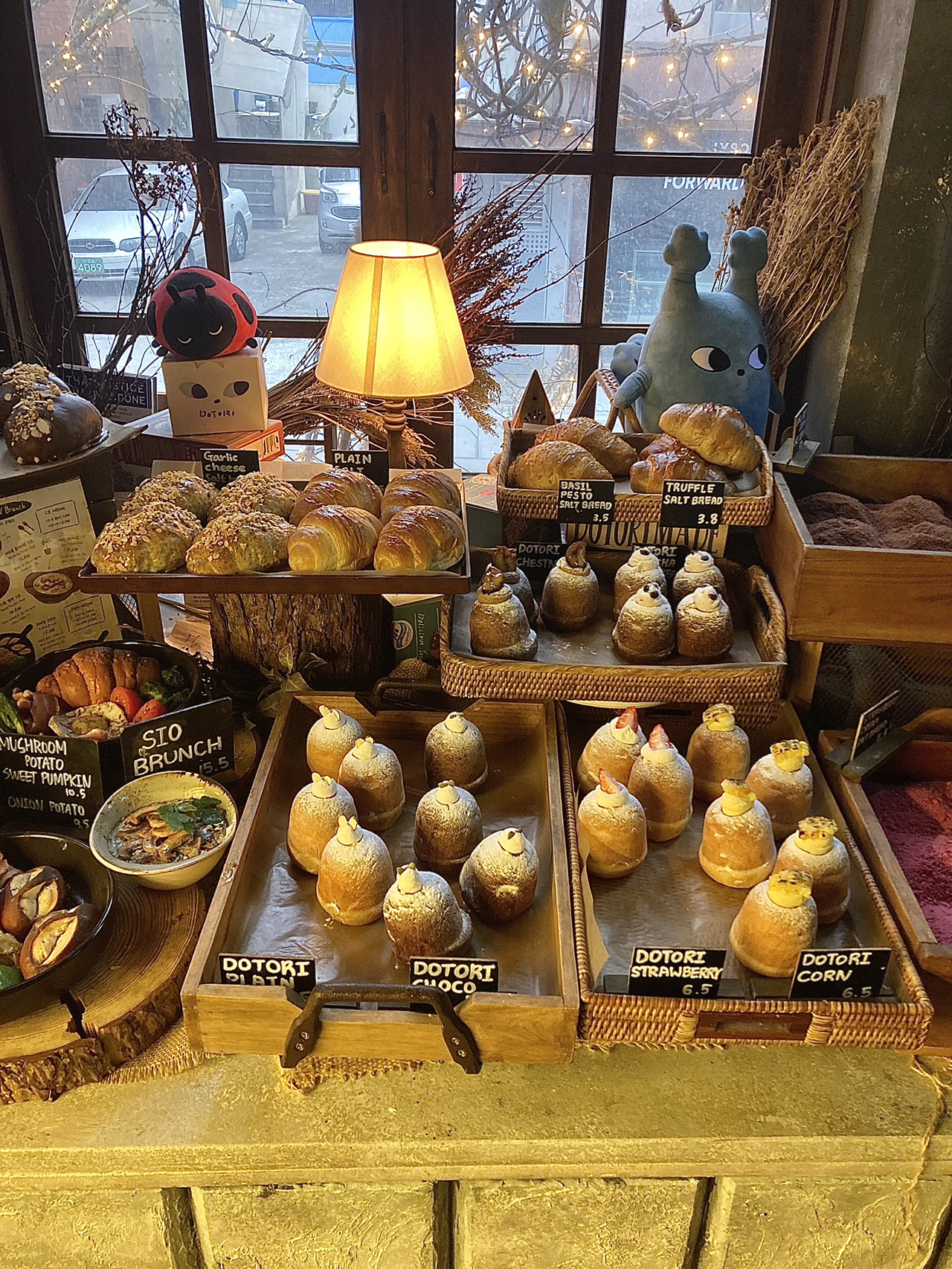 Dotoriページ DOTORI 新龍山店｜龍山・孔徳(ソウル)のグルメ・レストラン