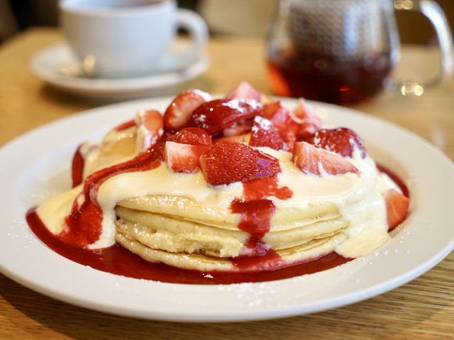A Sweet Escape at Volputas Café: A Perfect Spot Near Tokyo Station