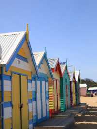 色彩斑斕的夢幻之地：Brighton Bathing Boxes 🌈🏖️