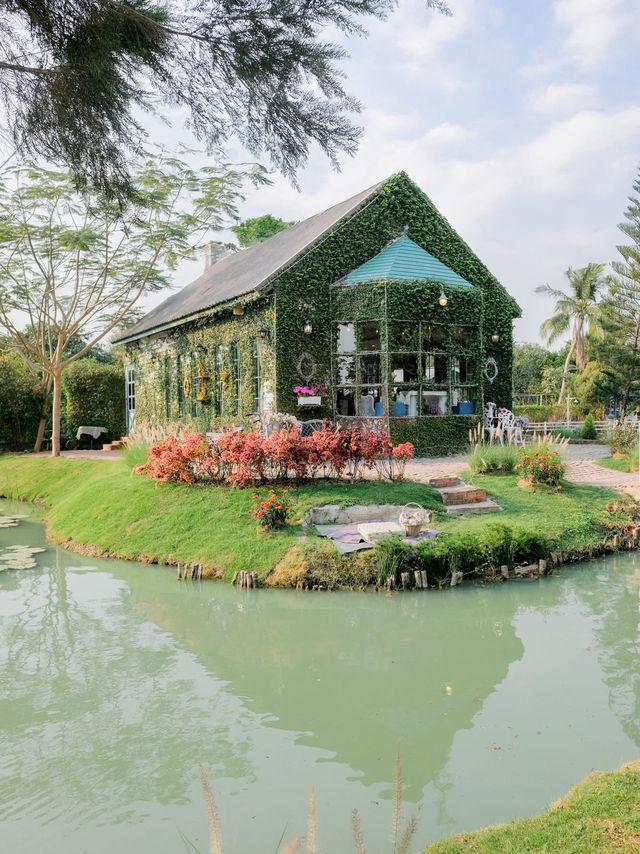 ปานชีวา เรสเตอรองท์ แอนด์ คาเฟ่