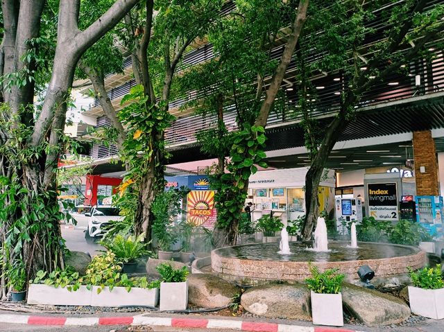 泰國曼谷市中心素坤逸路商場商圈一日遊行程，購買特產好去處，素坤逸大街繁華大道，適合打卡拍照📸