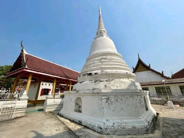 วัดป่าโมกวรวิหาร จังหวัดอ่างทอง
