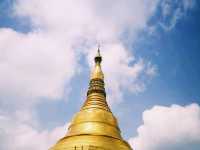 緬甸仰光著名景點大金塔 ရွှေတိဂုံစေတီတော်，適合打卡拍照📸