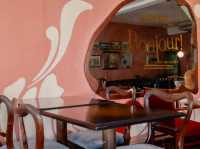 Ron Ron Slow Bar #คาเฟ่เจริญกรุง