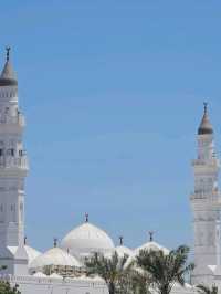 Quba Mosque: A Peaceful Gem in Medina 🕌🌤️🌙💫🕊️