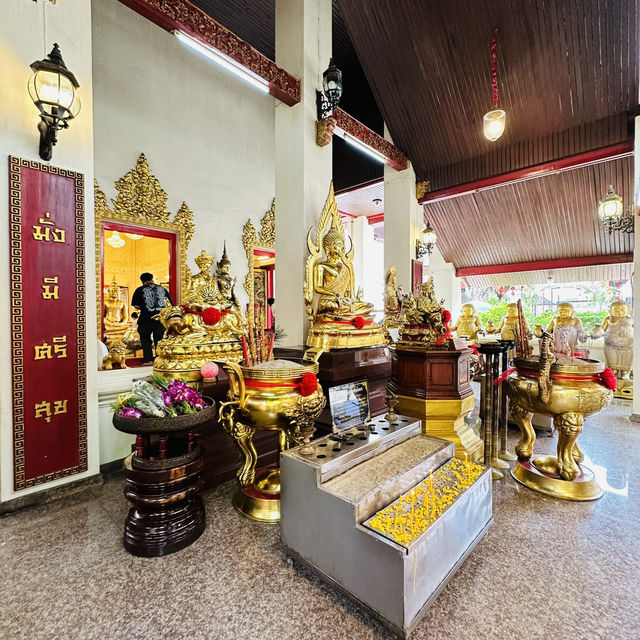 วัดกระทุ่มเสือปลา 