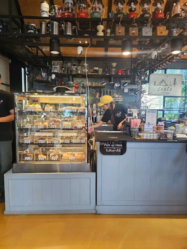 Lanta Coffee Camp : สมุทรปราการ 