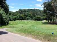 🏌️‍♂️ Tee Off in Tropical Bliss: Dalit Bay’s Golf Escape!
