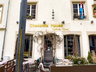 絶景カフェでチョコの誘惑】Chocolate House Nathalie Bonn 