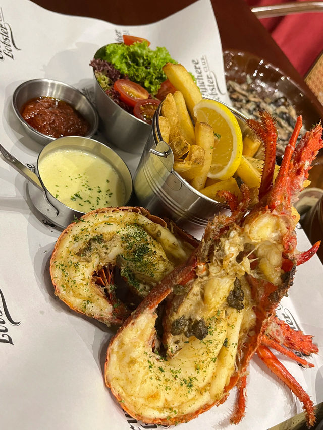 Everywhere Lobster Club— lobster-centric dishes