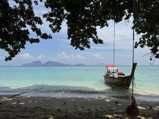 Live like an islander in Koh Kradan