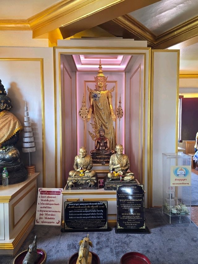 ไหว้พระที่วัดสระเกศราชวรมหาวิหาร