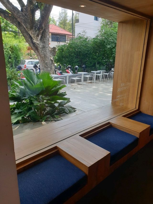 Graph Café Chiang Mai – คาเฟ่ที่ต้องบอกต่อ!