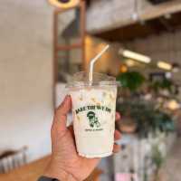 คาเฟ่สไตล์โฮมมี่สุดอบอุ่น จ.นครปฐม