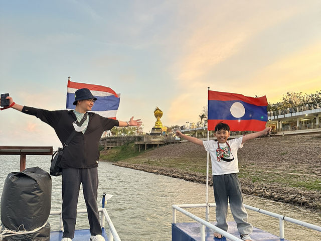 ชมพระอาทิตย์ตกที่สวยติดอันดับริมโขง! 🌅✨