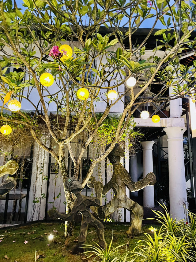 The Waterfront Hotel Kuching: A Stylish Stay in the Heart of the City 