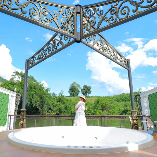 🌿⛰️ แวะมาพักใจที่ Saiyok Mantra Resort 
