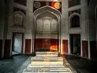 Timeless Beauty in Stone – My Visit to Humayun’s Tomb
