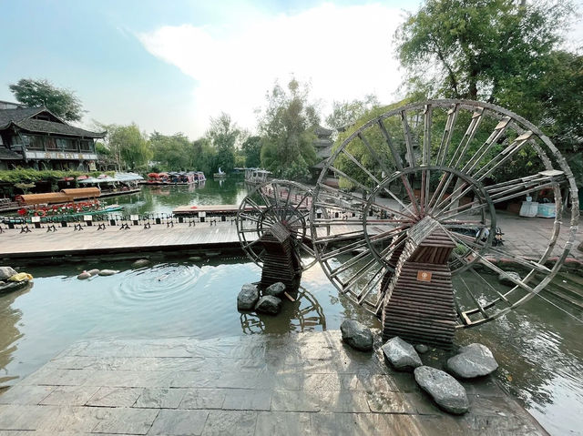Huanglongxi Ancient Town Tourism Area (Northeast Gate)