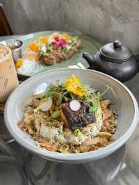 The Early Bird JB: A Feast for the Eyes and the Palate