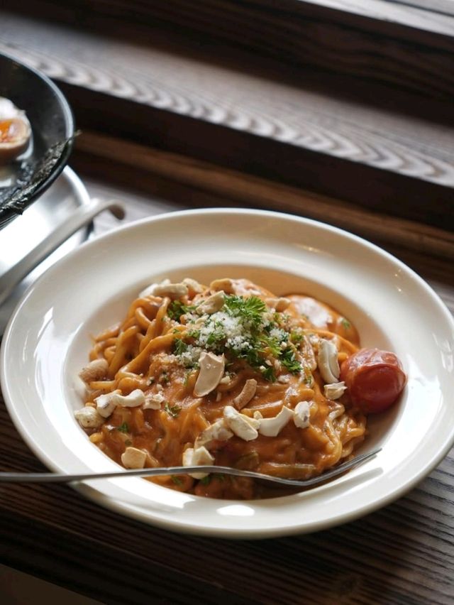 Xe Chỉ is a must-visit for those seeking a refined dining experience in Hanoi, Xe Chỉ is a must-visit for those seeking a refined dining experience in Hanoi,